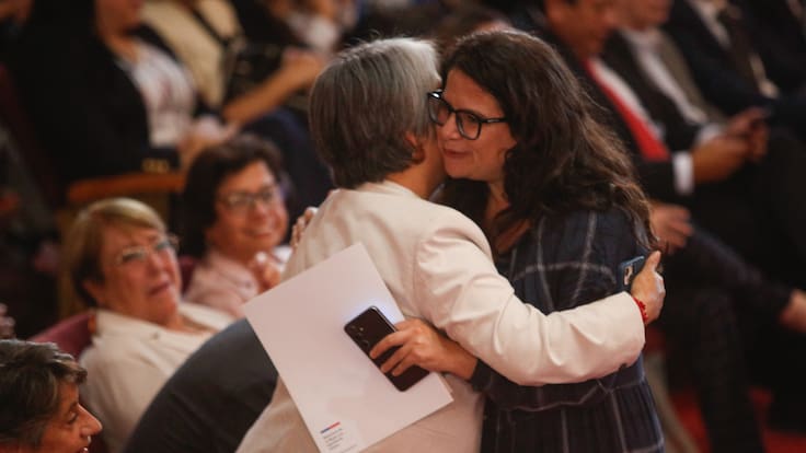 Ministra Orellana y distanciamiento de Jara del Gobierno: “En momentos muy duros, tener colegas como Jeannette me permitió seguir trabajando”