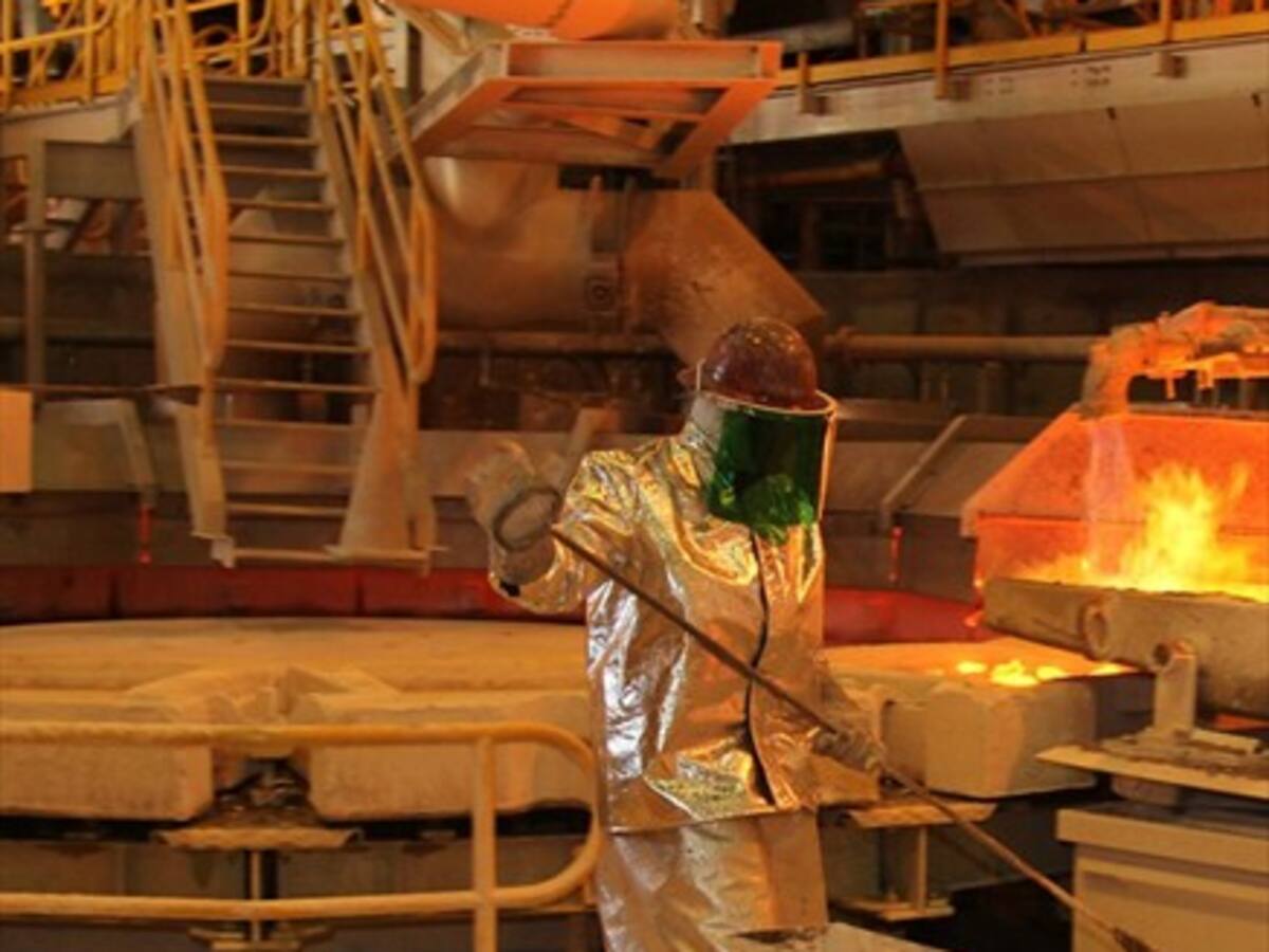 Detectan contratos entre Codelco y compañías de familiares de ejecutivos por US$ 783 millones