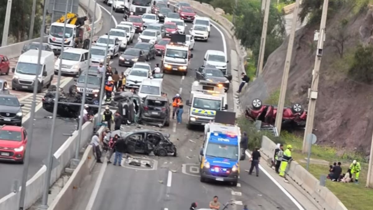Grave accidente de tránsito en La Pirámide con Américo Vespucio deja un fallecido y cerca de 10 lesionados de diversa consideración