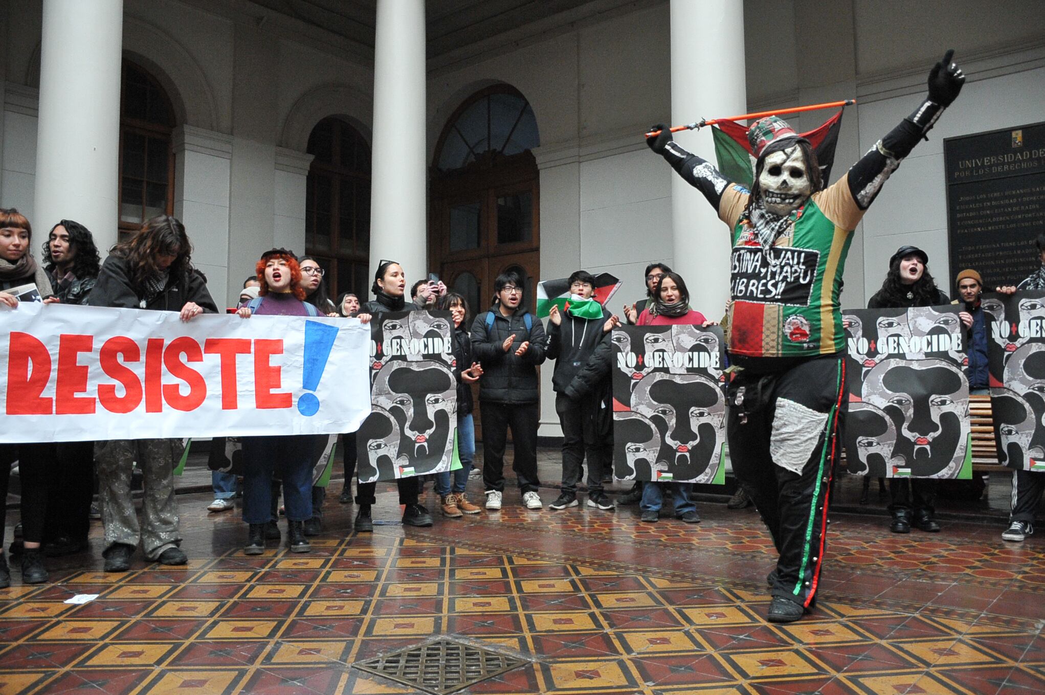 Estudiantes de la U. de Chile solicitan al establecimiento cortar relaciones con instituciones de Israel