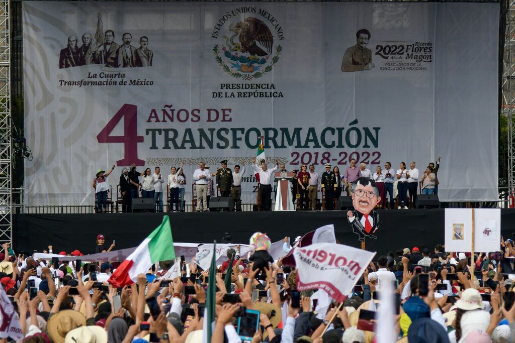 El presidente mexicano Andrés Manuel López Obrador ante seguidores
