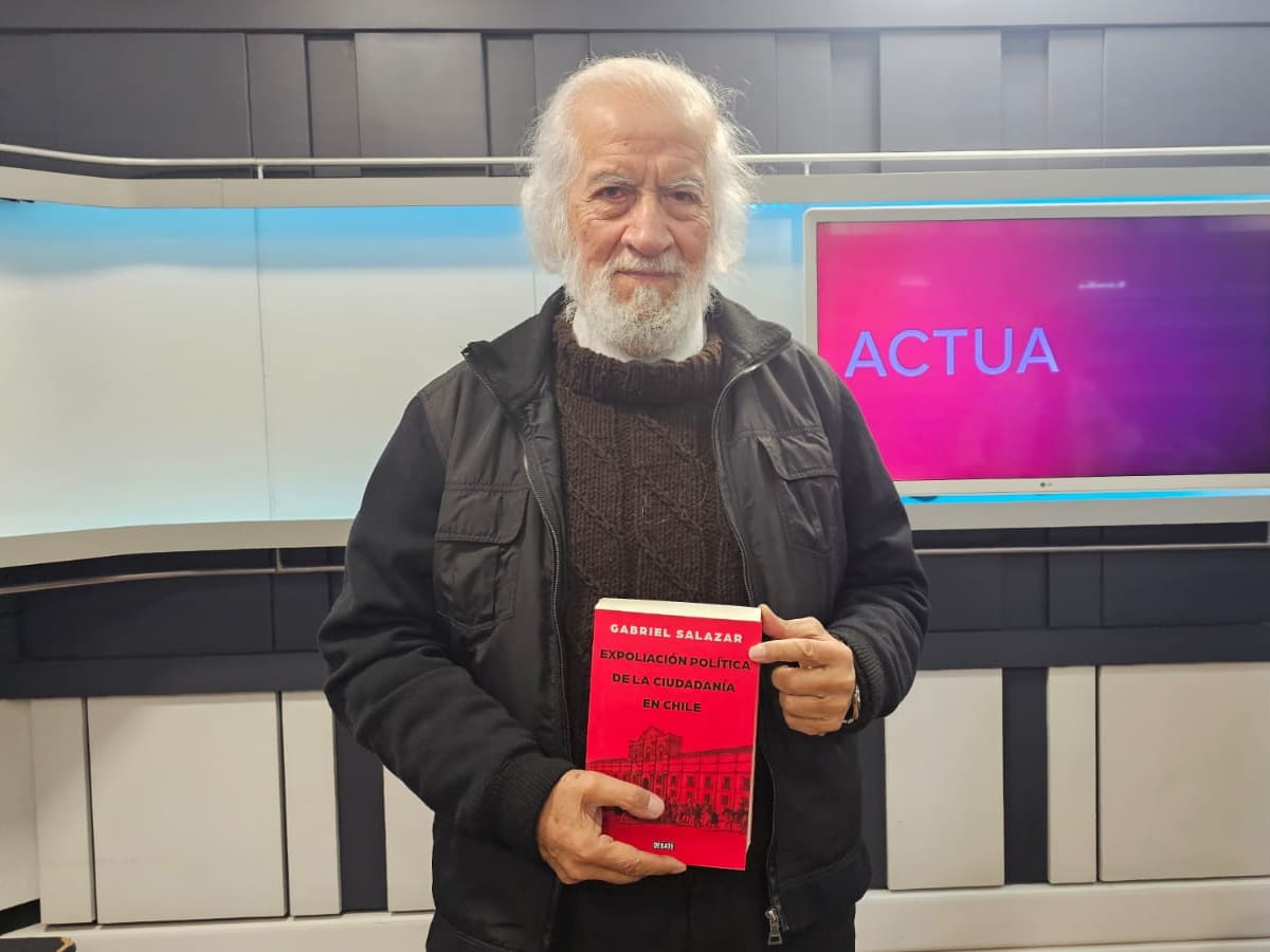 Gabriel Salazar: “El estallido social no sirvió de mucho (...) Hoy día que estamos solos”