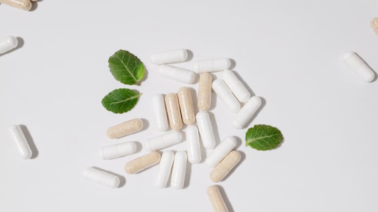 Advierten severos riesgos a la salud por “vacío regulatorio” de los nutracéuticos en Chile