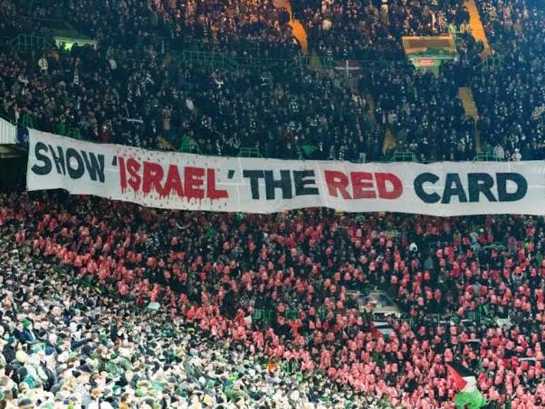 Manifestantes propalestinos protestaron antes del partido en que Italia eliminó a Israel del Mundial 2026