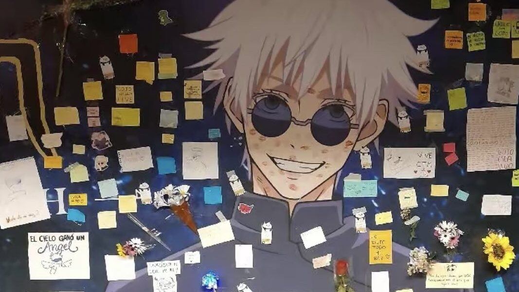 Satoru Gojo  en el Metro de Santiago