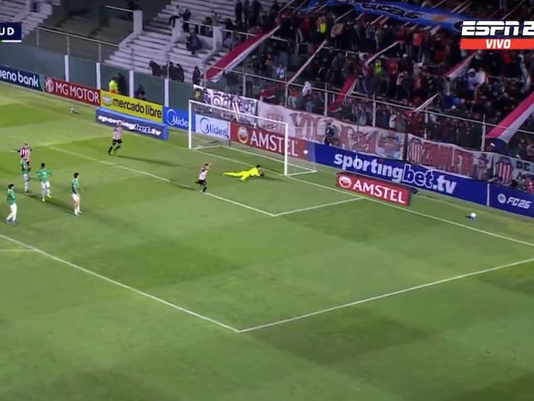 Audax Italiano sufre el primer gol a nivel Conmebol de Barracas Central