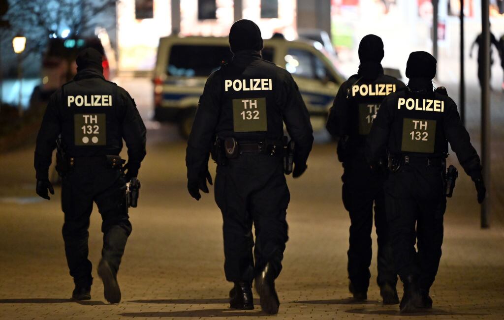 Policías en un procedimiento de vigilancia en Alemania