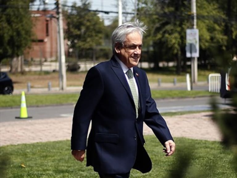 Sebastián Piñera: «Les recomiendo a los candidatos a la Presidencia ir comprando corbatas»