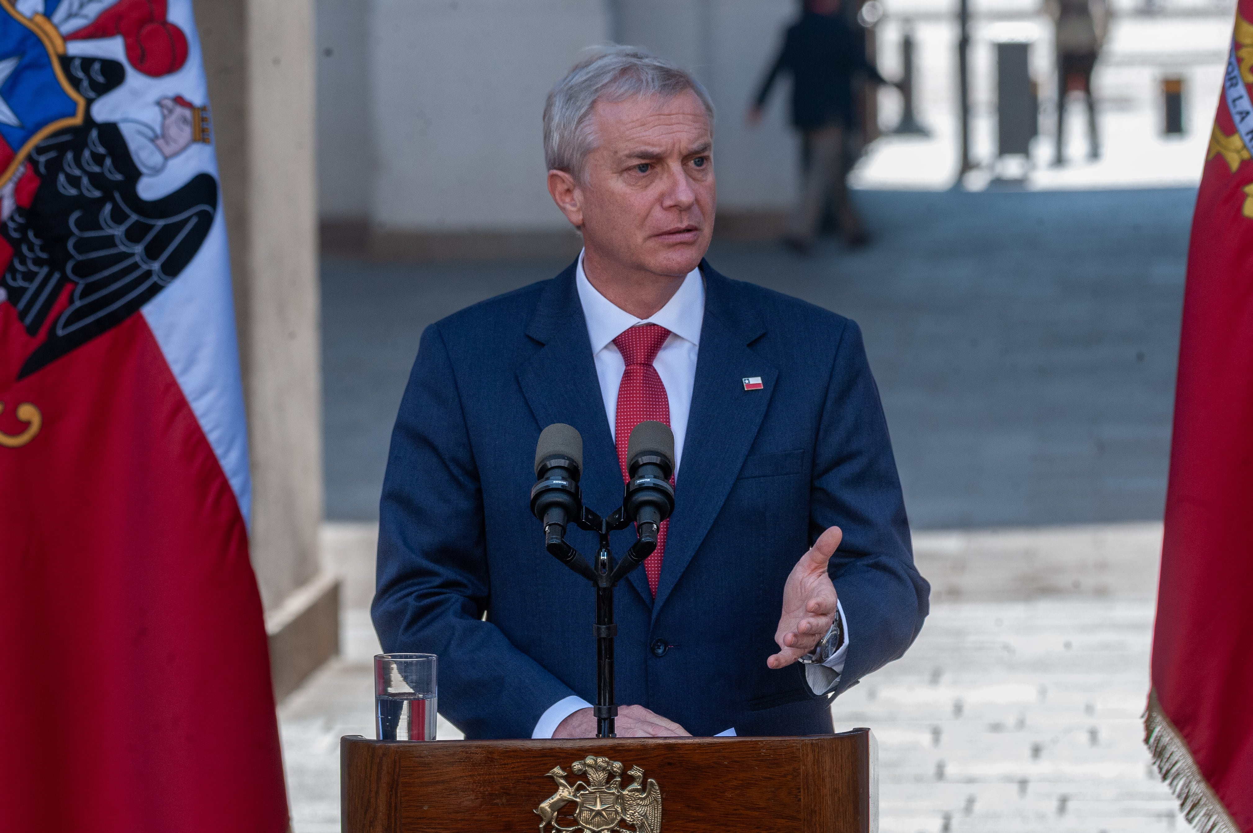 Gobierno de José Antonio Kast evalúa fusionar ministerios y crear un “supraministerio” político en La Moneda