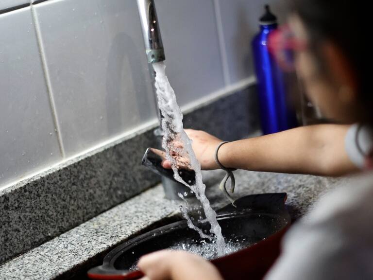 Corte de agua en 6 comunas de la Región Metropolitana