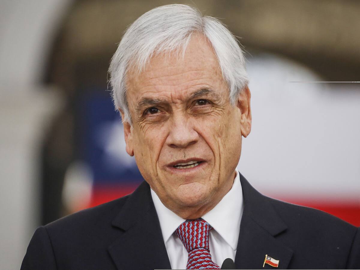 Sebastián Piñera en el Día de la Madre: «Nosotros las queremos, extrañamos y las cuidaremos con amor»