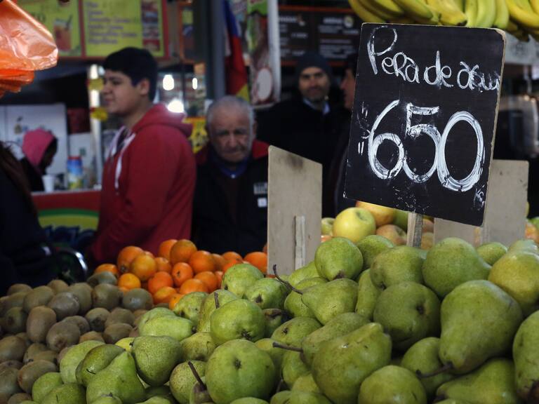 07 de Junio del 2019/SANTIAGO
Ministro de Hacienda junto al Ministro de Agricultura, recorren la Vega Central y entregan cifra del IPC de Mayo
FOTO:SEBASTIAN BROGCA/AGENCIAUNO