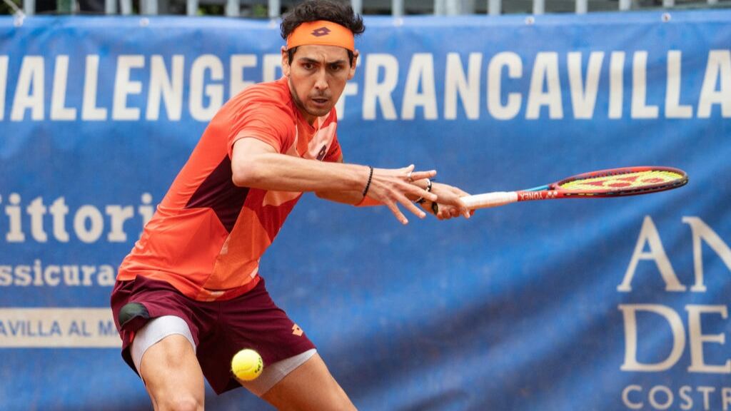 Alejandro Tabilo supera el debut en la qualy de Roland Garros tras una extensa batalla ante Luca Nardi
