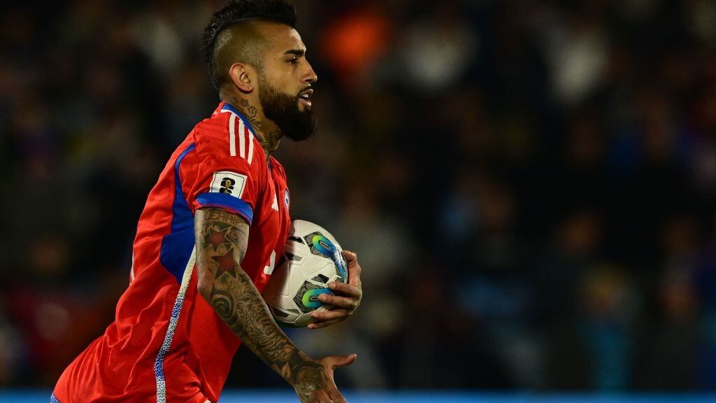 Arturo Vidal anota el primer gol de La Roja en las clasificatorias al Mundial 2026