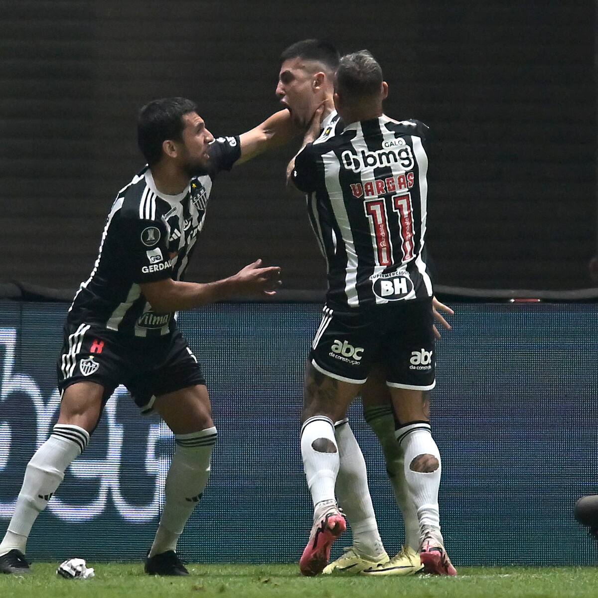 Eduardo Vargas participó en clasificación de Atlético Mineiro a los 4tos de Copa Libertadores
