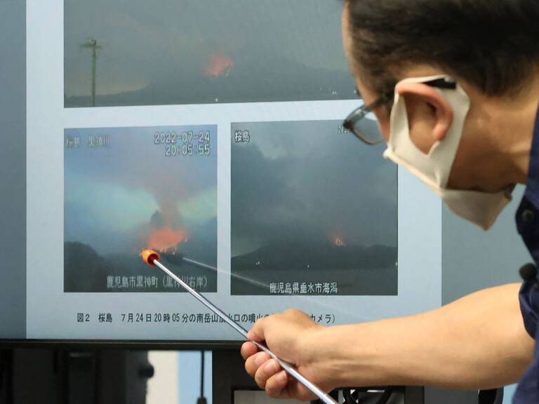 Jefe de la Agencia Meteorológica de Japón explica la erupción del volcán Sakurajima