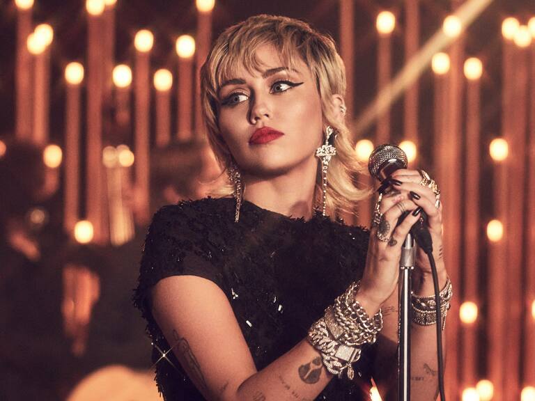 Miley Cyrus se sinceró sobre sus relaciones: «No necesito un hombre o una mujer que me cuide. Tengo dinero para cuidarme»