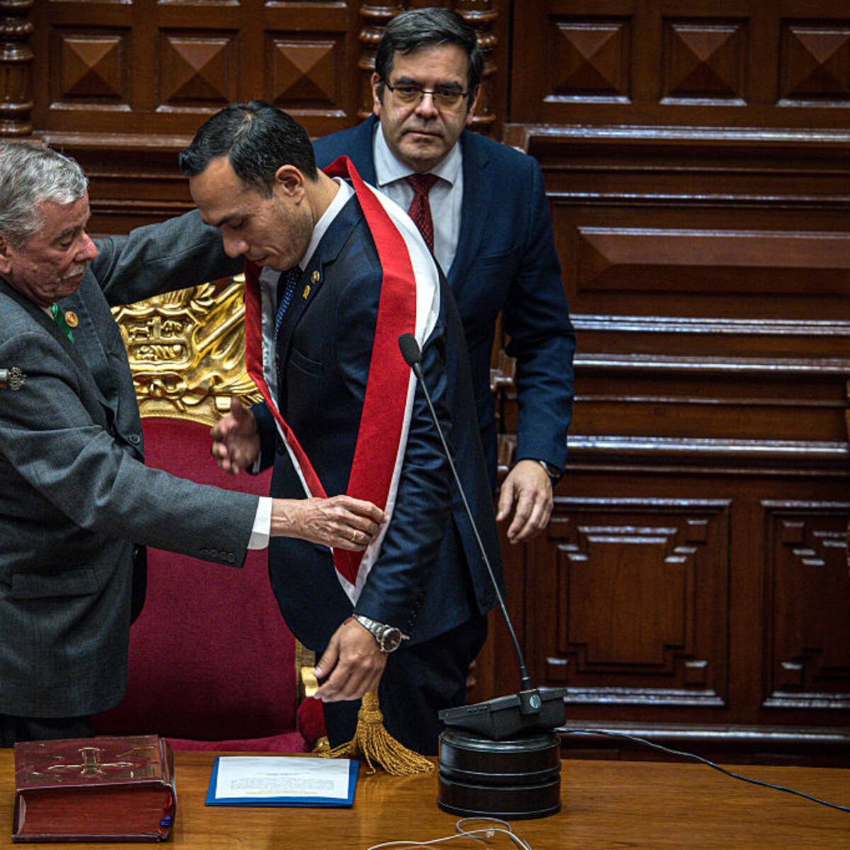 Quién es José Jerí, el nuevo presidente del Perú que es más joven que Gabriel Boric, mandatario de Chile