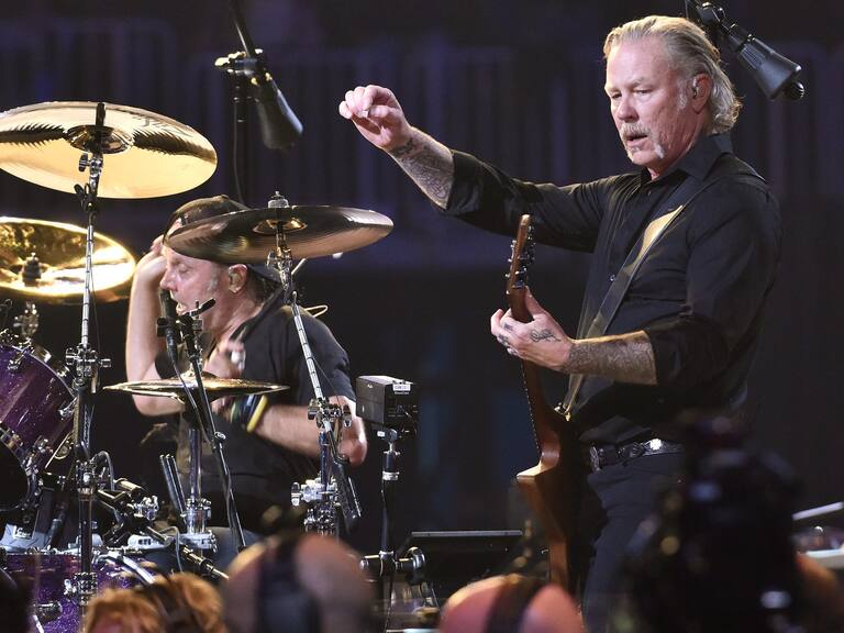 James Hetfield reveló que Metallica compuso 10 canciones a través de Zoom