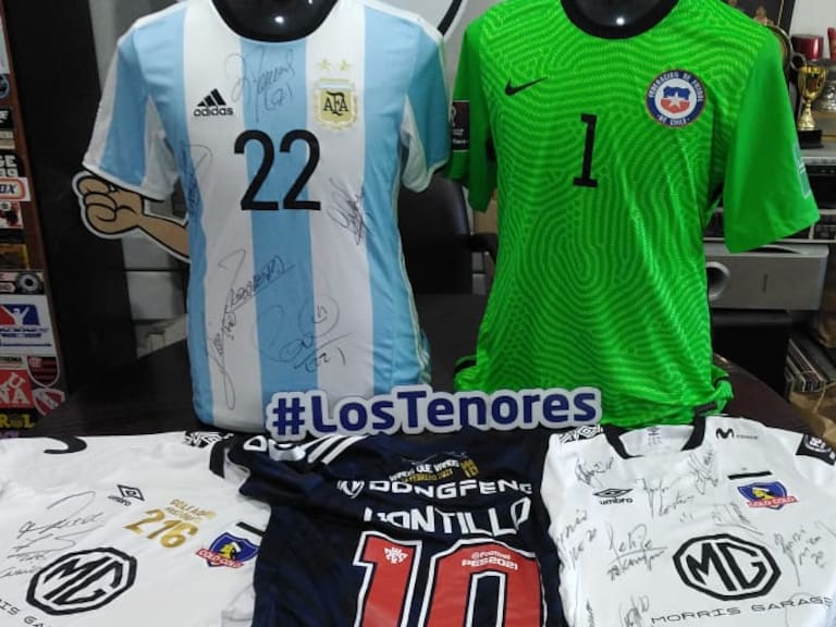 Camisetas que son parte de la subasta solidaria de ADN Deportes