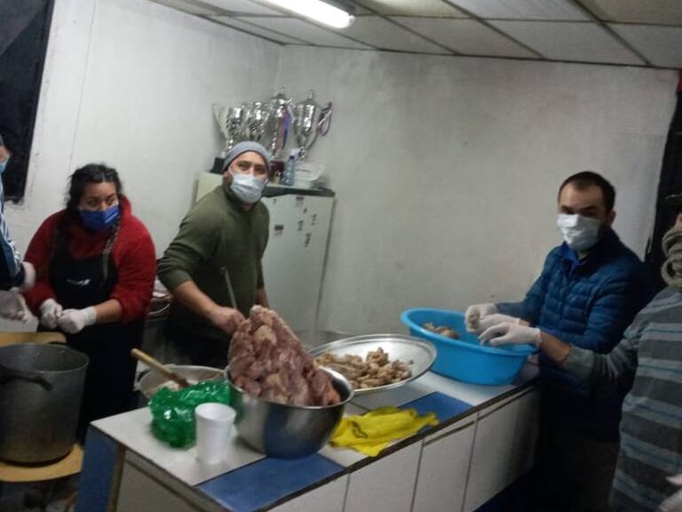 «En ADN todo suma»: CD Unión Santa Fe realiza olla común para la población Aníbal Pinto