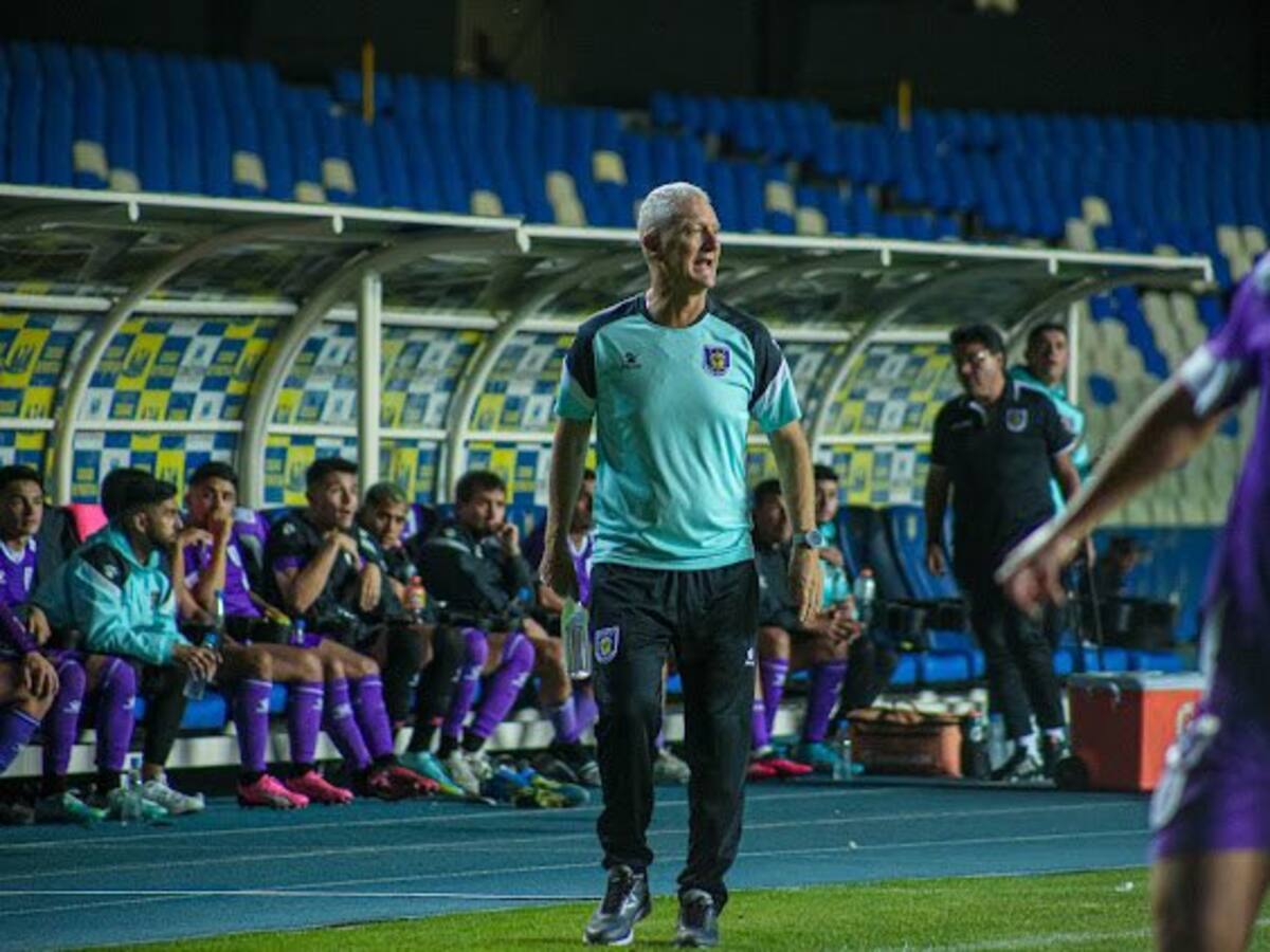 Insólito: DT es despedido tras apenas una fecha en la Segunda División Profesional