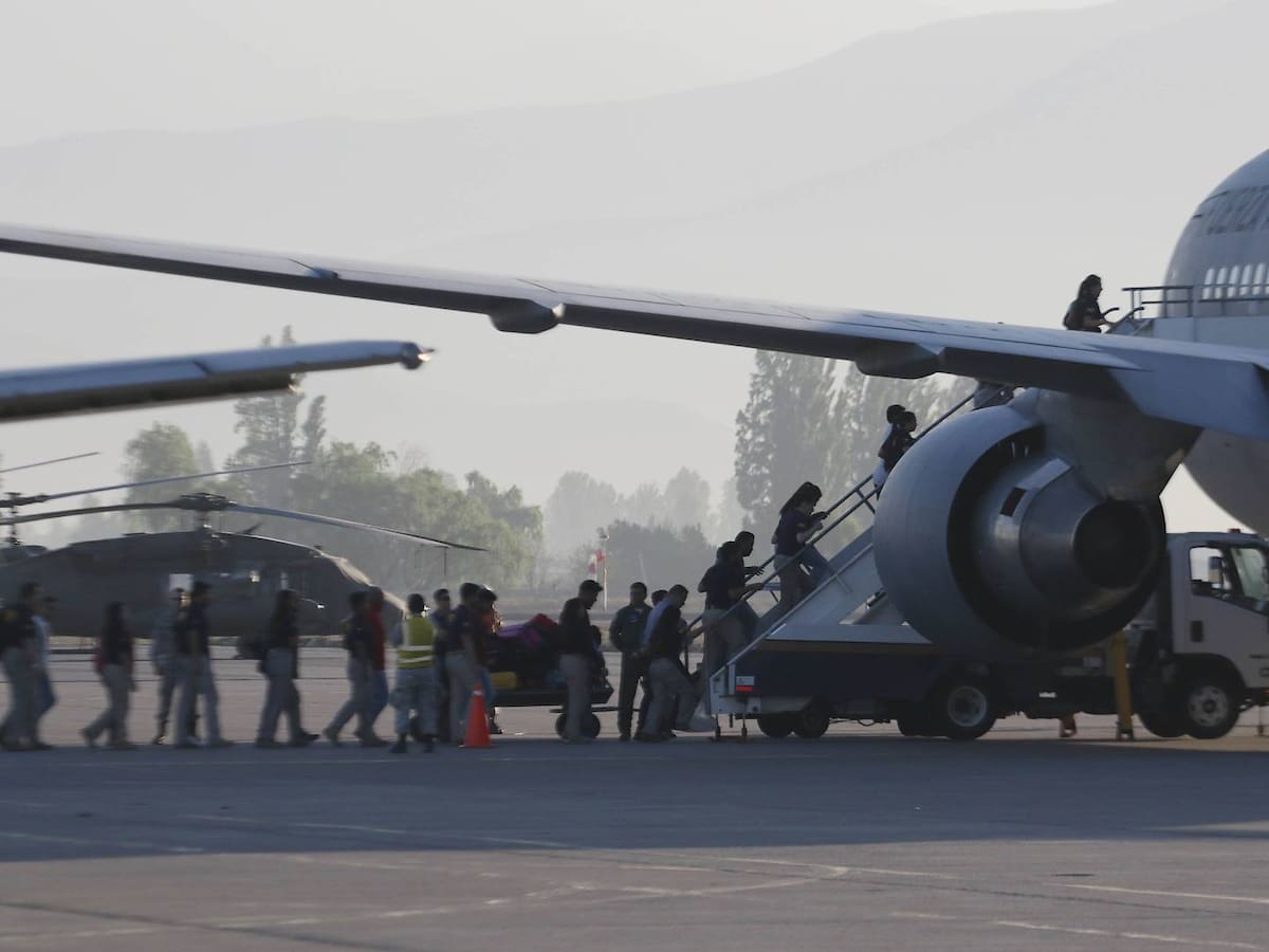 Gobierno concreta expulsión de 16 venezolanos en vuelo chárter directo a Caracas
