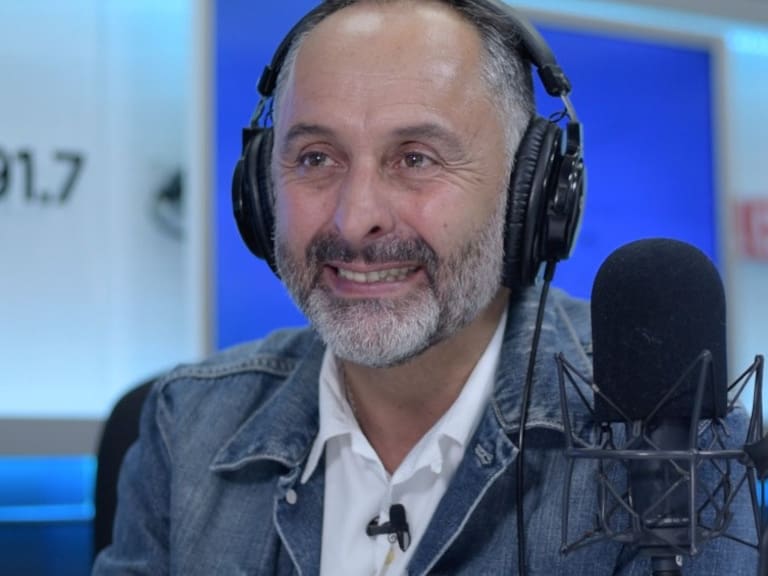 Felipe Gerdtzen y «Puente Social», nuevo programa de ADN: «Hoy día la mesa para conversar tiene que ser más grande»