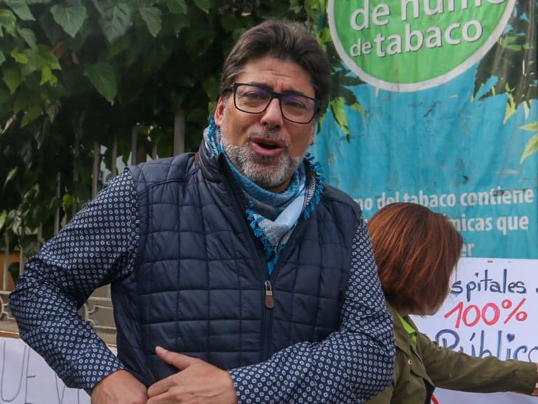 Bancada PS asegura que alcalde Jadue es «el líder de la oposición» por mensaje contra el Gobierno en 18-O: «Está al nivel del Partido Republicano»