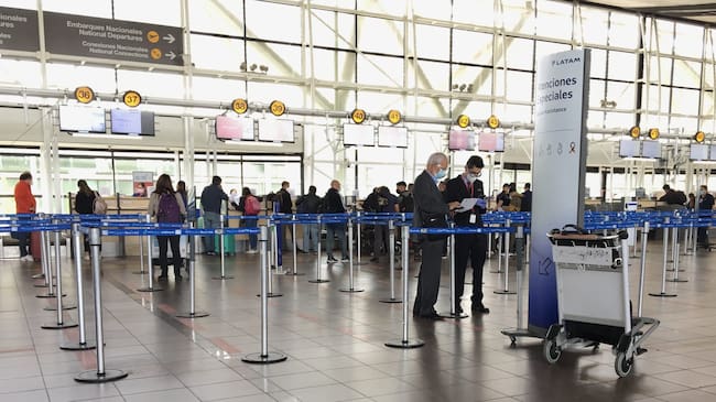 4 de Abril del 2021/SANTIAGOLuego de que el ministerio de salud anunciara el cierre de fronteras como medida para combatir la pandemia del Covid-19, el aeropuerto internacional Arturo Merino Benítez luce así a horas del cierre internacional
FOTO: DIEGO MARTIN /AGENCIAUNO