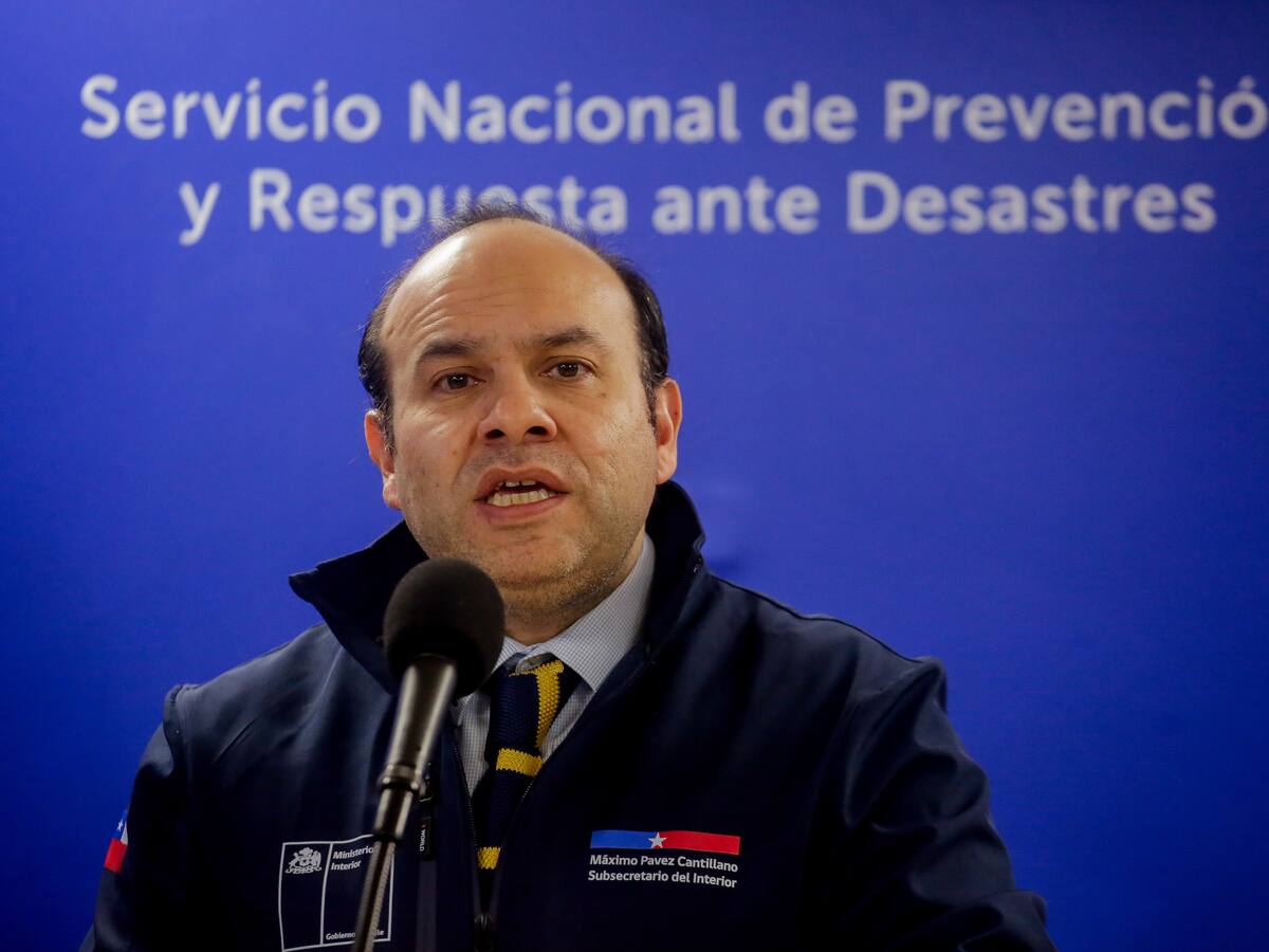 En medio de presión política: Gobierno evalúa decretar zona de catástrofe por daños del sistema frontal en Chile
