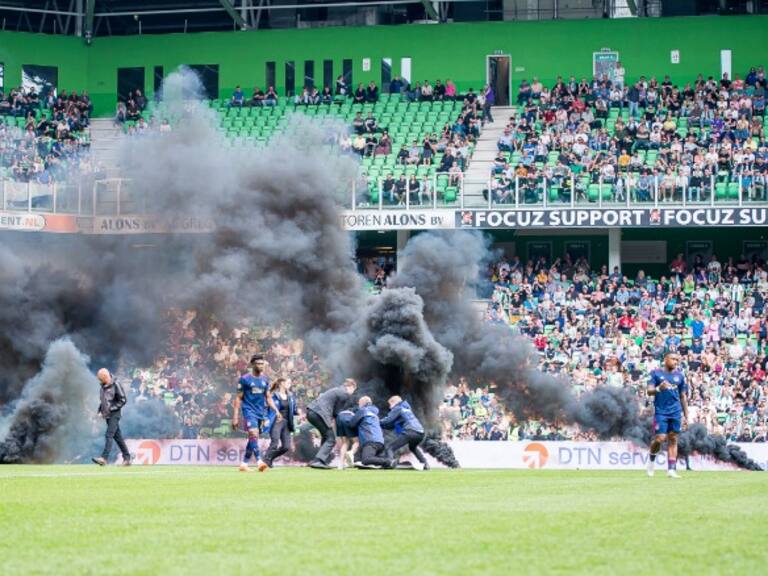 La ejemplar decisión que tomó Ajax con hinchas afectados en partido suspendido por bombas de humo
