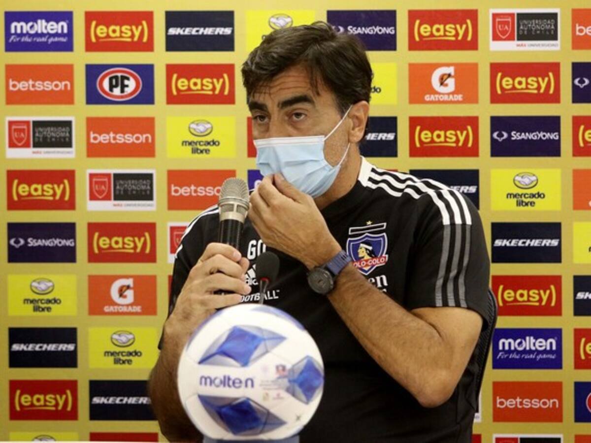 Gustavo Quinteros tras el nuevo título de Colo Colo: «Se le ganó a un gran rival. Fuimos superiores en el fútbol y en el resultado»