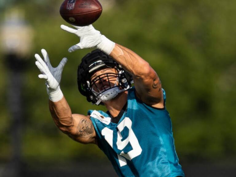 Sammis Reyes aparece en la lista de reservas y retirados de la NFL