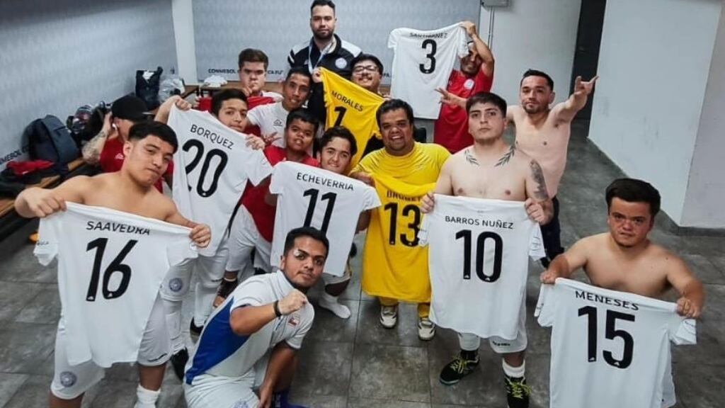La Roja Talla Baja