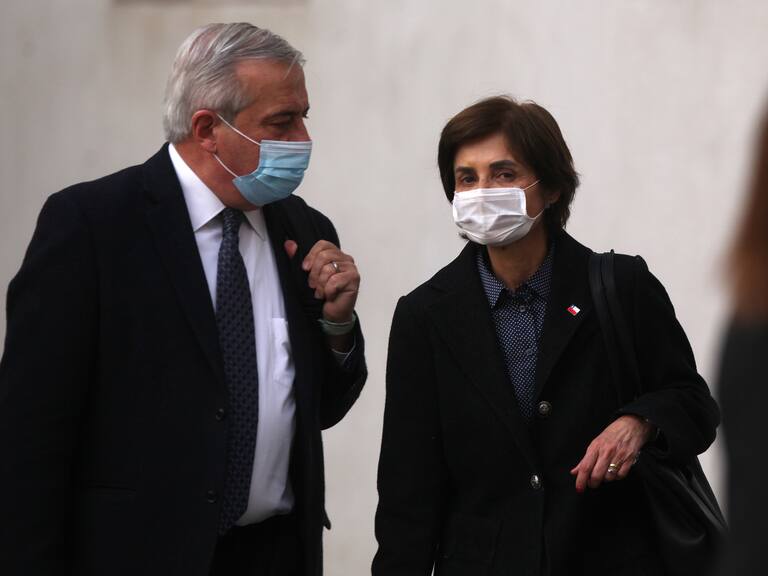 Ministro Mañalich confirmó que subsecretaria Paula Daza entrará en cuarentena preventiva