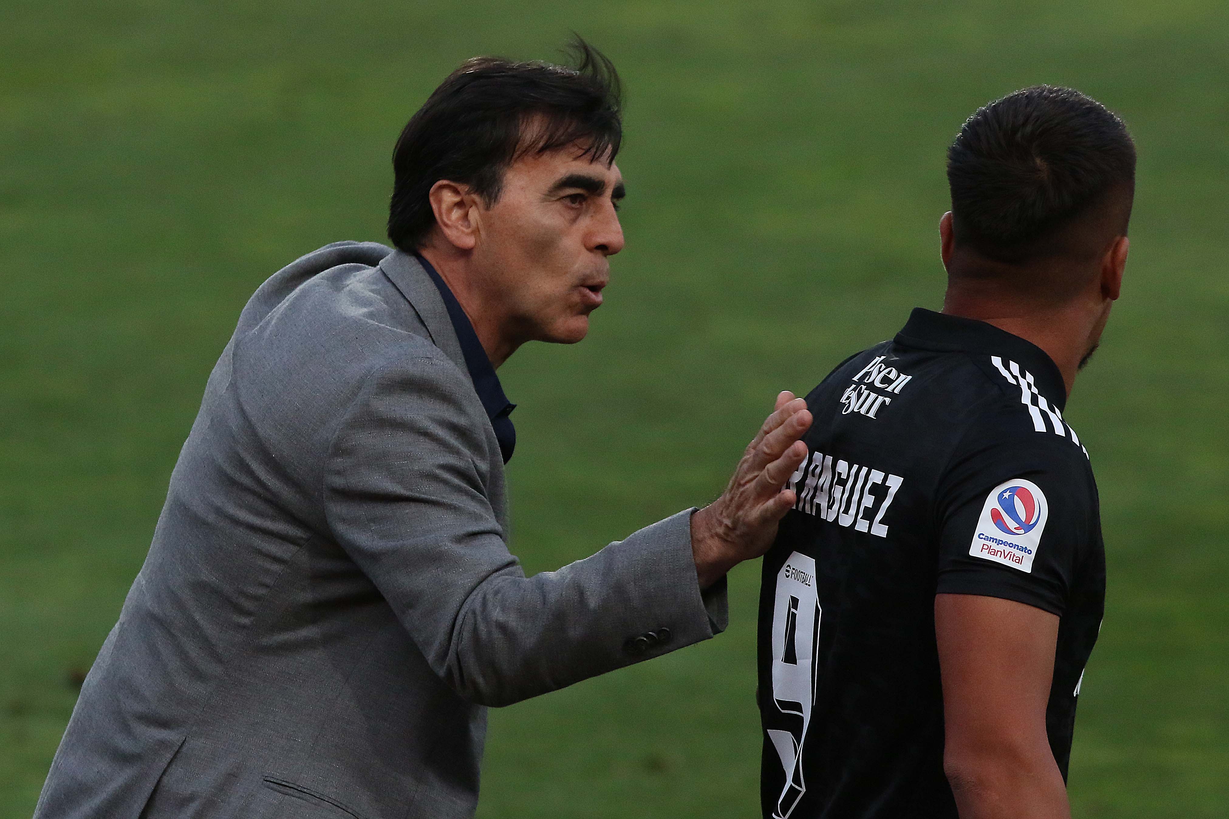 Javier Parraguez dejaría Colo-Colo para jugar en el fútbol brasileño