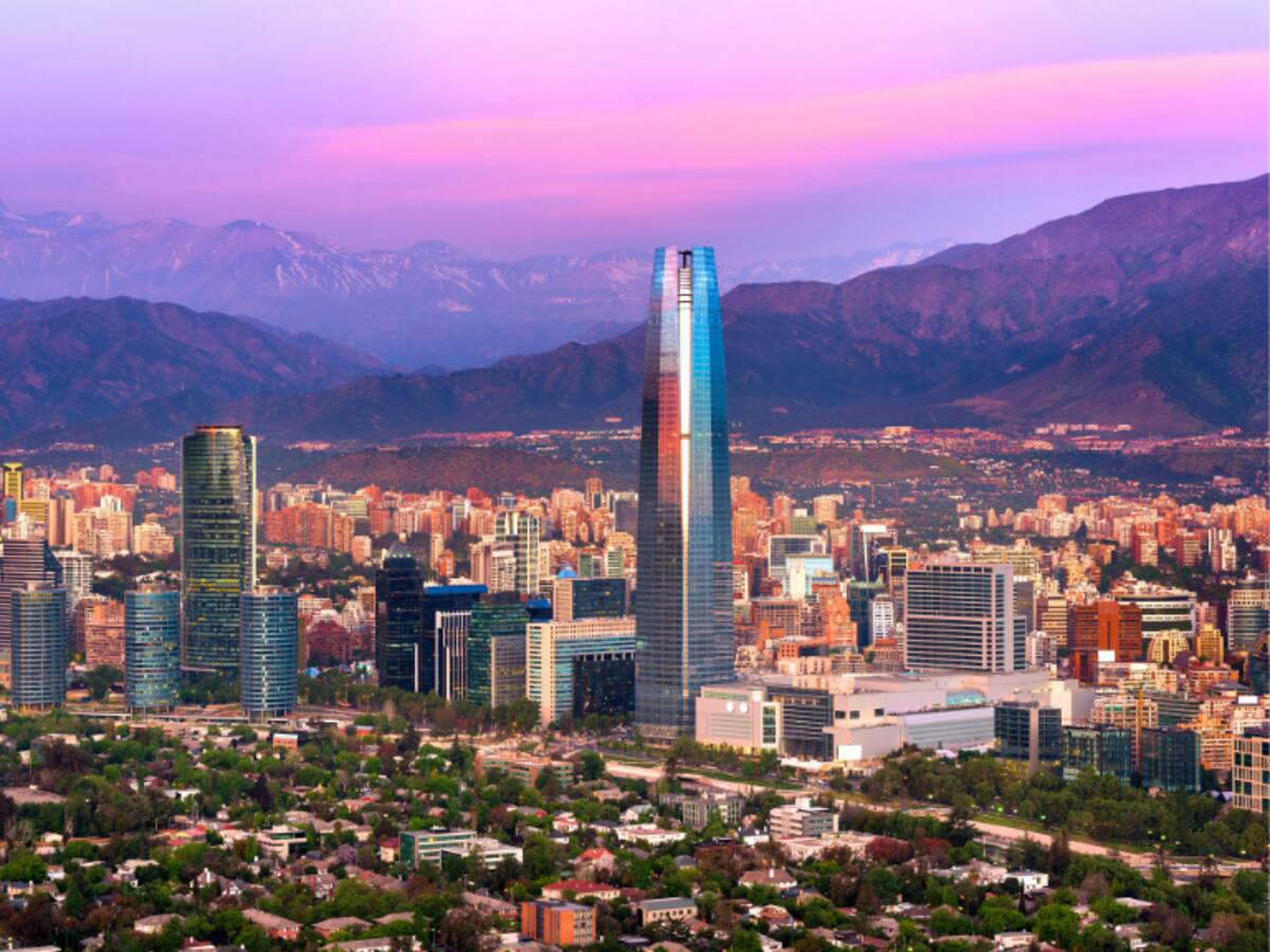 Superó a capitales de Europa: ranking ubica a Santiago entre las mejores ciudades del mundo para recorrer a pie