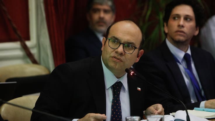 “Mala comprensión”: Interior aclara norma por información de migrantes irregulares tras “preocupación” de ministra Chomalí