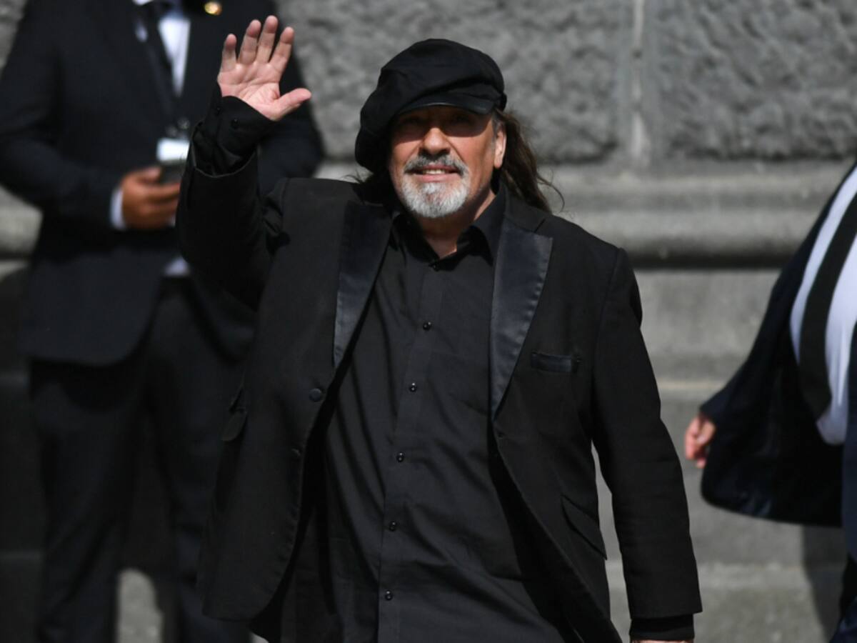 Desde formar una banda en Estados Unidos a cantar en el Festival de Viña: así fue la carrera musical de Miguel “Negro” Piñera