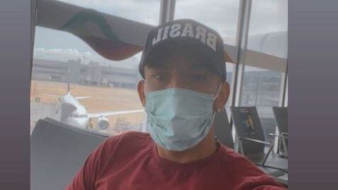 El primero: Mauricio Isla ya llegó a Santiago para sumarse a la selección chilena
