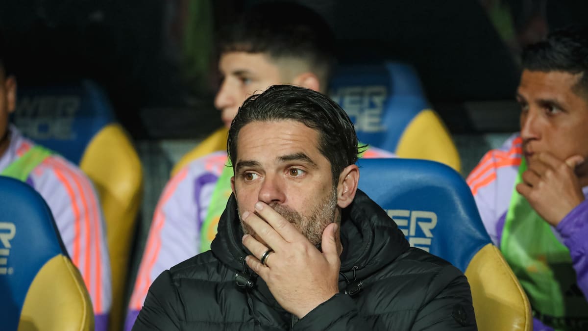 Gago aclara el estado de dos figuras de la U de cara al Clásico Universitario: “Estuvo cargado durante la semana”