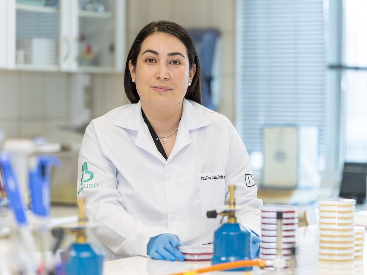 Chilena lidera prometedor tratamiento contra el Alzheimer: “Logró disminuir algunos marcadores de esta enfermedad”