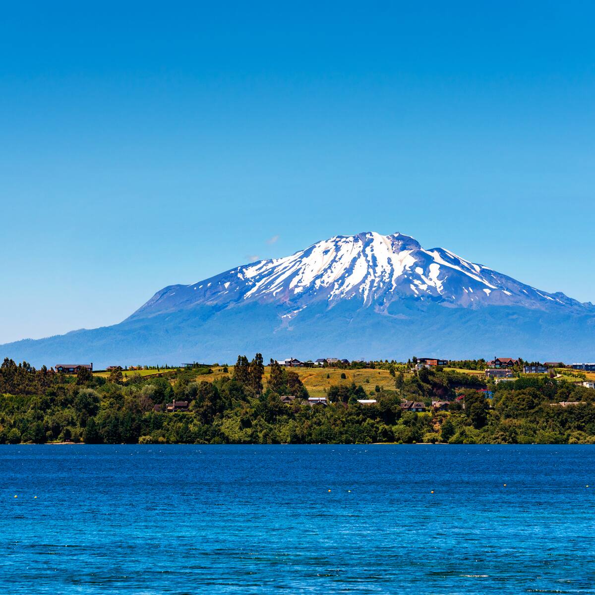 Rescate en el volcán Calbuco: FACh logra extraer el cuerpo de joven montañista tras tres días de operativo