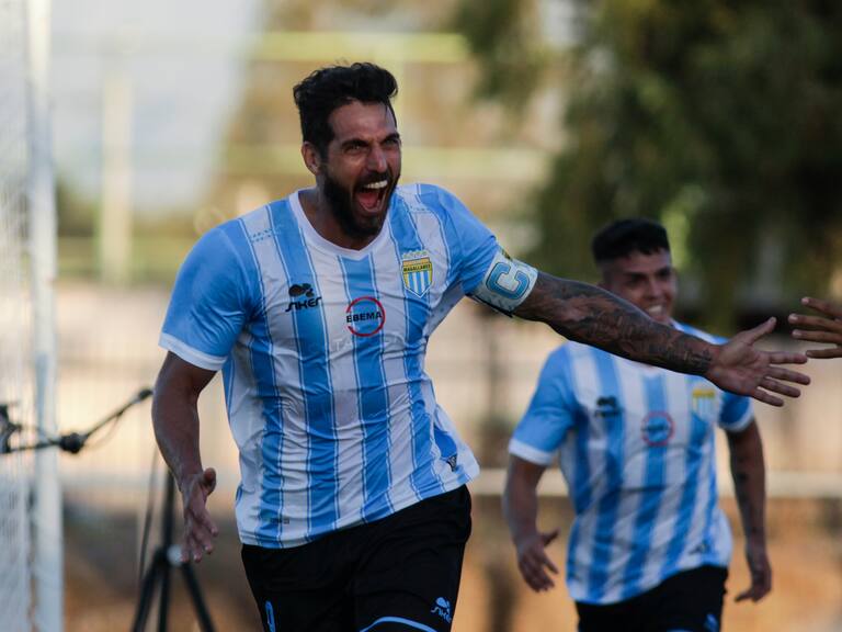 Joaquín Larrivey menciona al ‘9′ que quiere ver en La Roja: “Las expectativas del fútbol chileno están puestas en él”