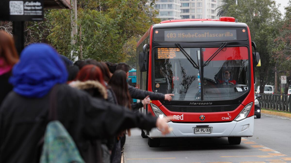 Día del Joven Combatiente: estos son los desvíos en Santiago que afectan recorridos RED hoy 29 de marzo