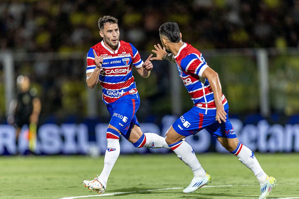 Fortaleza celebra gracias a "hinchas" de Colo Colo | Getty Images