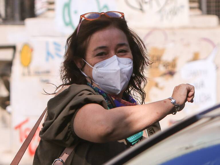 10 de Abril 2022/SANTIAGOLa ministra de salud, Maria Begoña Yarza, llega al primer encuentro de trabajo del gabinete ministerial por el plan Chile Apoya.
FOTOS: LUKAS SOLIS/AGENCIAUNO