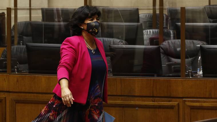06 DE MAYO DE 2021/VALPARAISOLa senadora Yasna Provoste, durante la sesion especial del Senado, que analiza el proyecto que entrega un bono a afiliados de las AFP que hayan quedado con menos recursos en los fondos de pensiones.
FOTO: LEONARDO RUBILAR CHANDIA/AGENCIAUNO