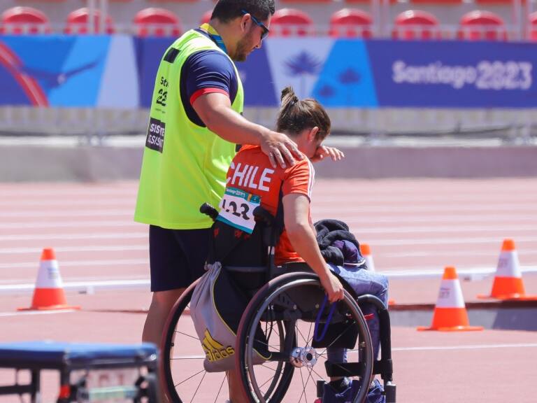 La desazón de Francisca Mardones tras no lograr medallas en Santiago 2023: "Se me rompió la amarra donde estaba lanzando"